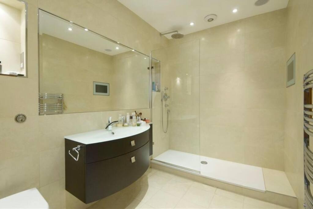 Designer 2 Bedroom Pimlico Лондон Экстерьер фото
