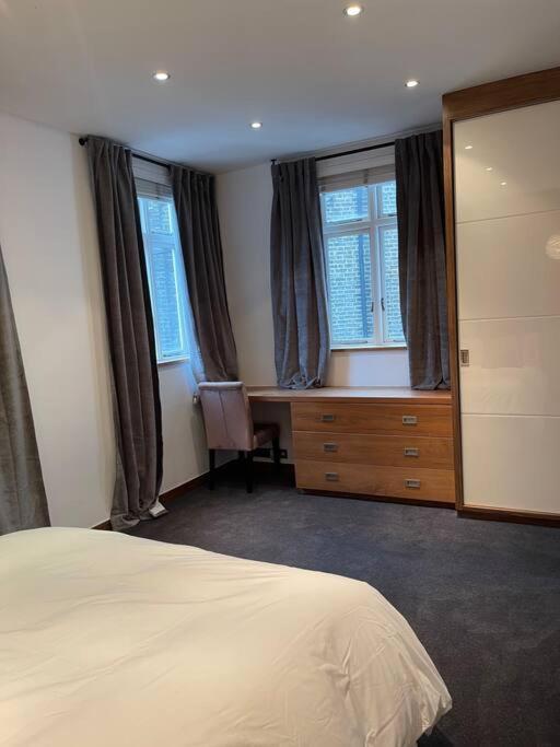 Designer 2 Bedroom Pimlico Лондон Экстерьер фото